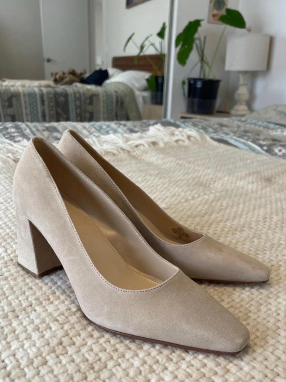 Marc Fisher Classic Women’s Suede Block Heel Pumps in Light Beige